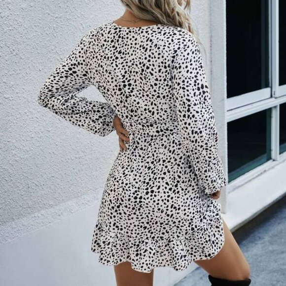 Dalmatian print ruffle hem wrap belted dress - Picture 4 of 4